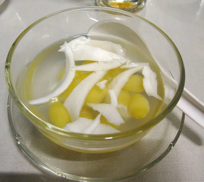 860px-Ginkgo_and_coconut_dessert